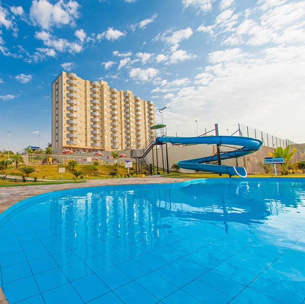 ÁGUAS TERMAIS NATURAIS PISCINAS QUENTES 24HORAS BRINDE PASSAPORT PARA  GOLDENDOLPHIN SUPREME E EXPRESS NO GOLDEN DOLPHIN GRAND HOTEL RESORT CALDAS  NOVAS 5* (Brasil) - de R$ 147